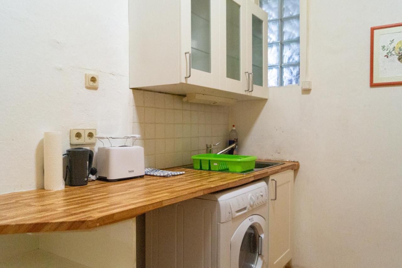 Comfy 2br- Near Wiener Stadthalle Wien