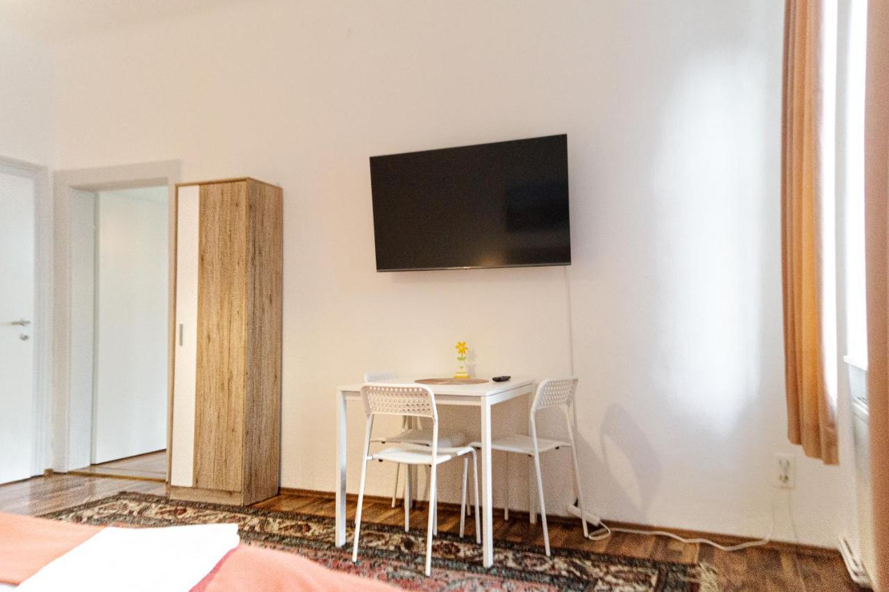 Apartment Comfy 2br- Near Wiener Stadthalle Wien